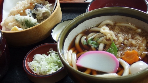 甚兵衛茶屋(うどん定食).jpg